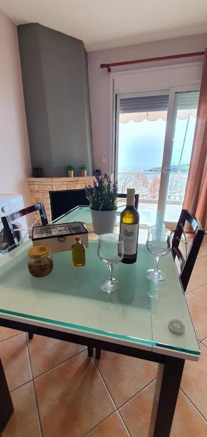 Apartmán Θέα Μπροστά Στη Θάλασσα Néa Péramos Exteriér fotografie
